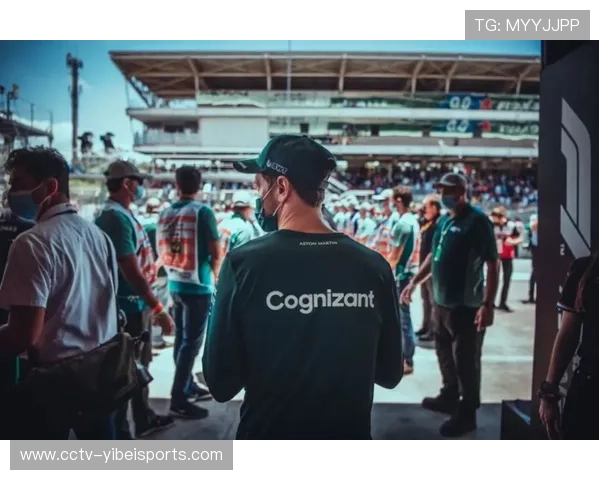 维斯塔潘卡塔尔站二次进站时机精准，奠定胜局